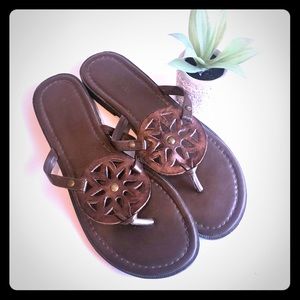 Seychelles Brown Leather Medallion Sandal sz 8